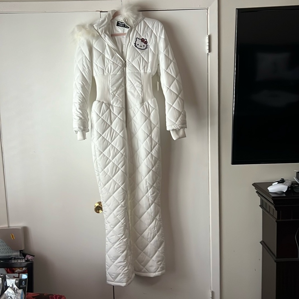 Hello Kitty x forever 21 Snowsuit